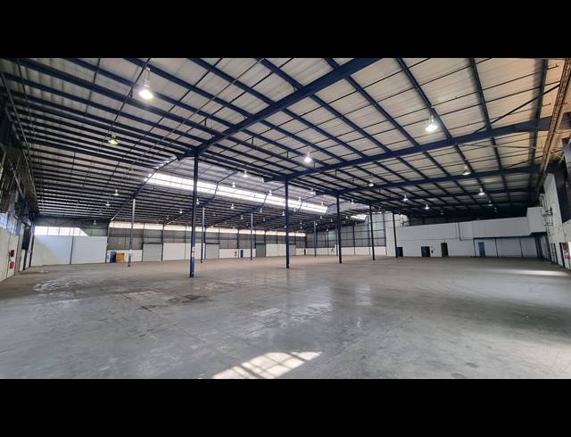 4,332M² WAREHOUSE TO LET IN JET PARK